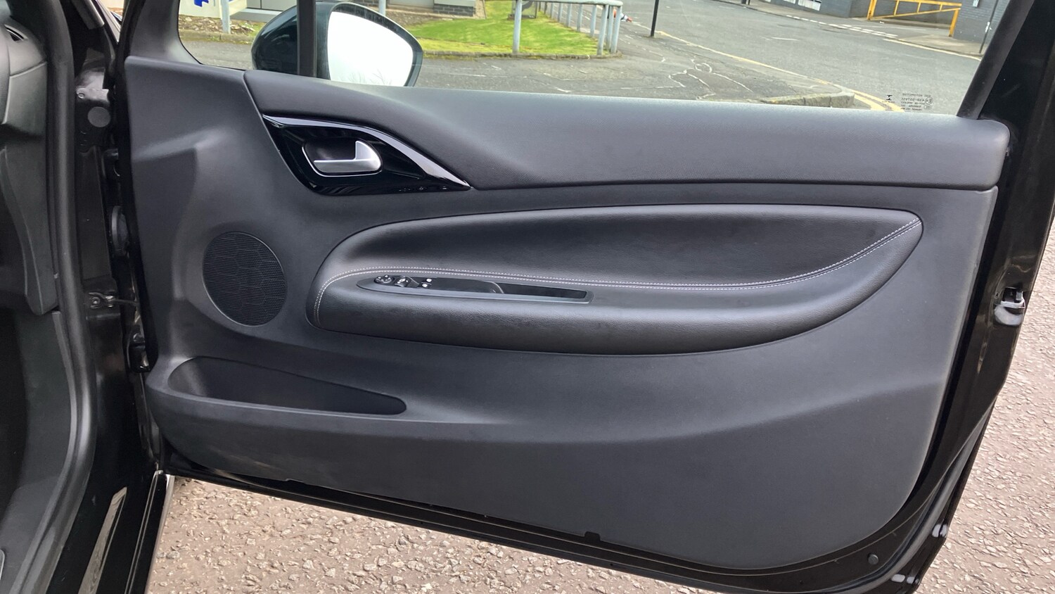 Used DS Automobiles DS 3 2018 for sale - 77946005: Photo 30