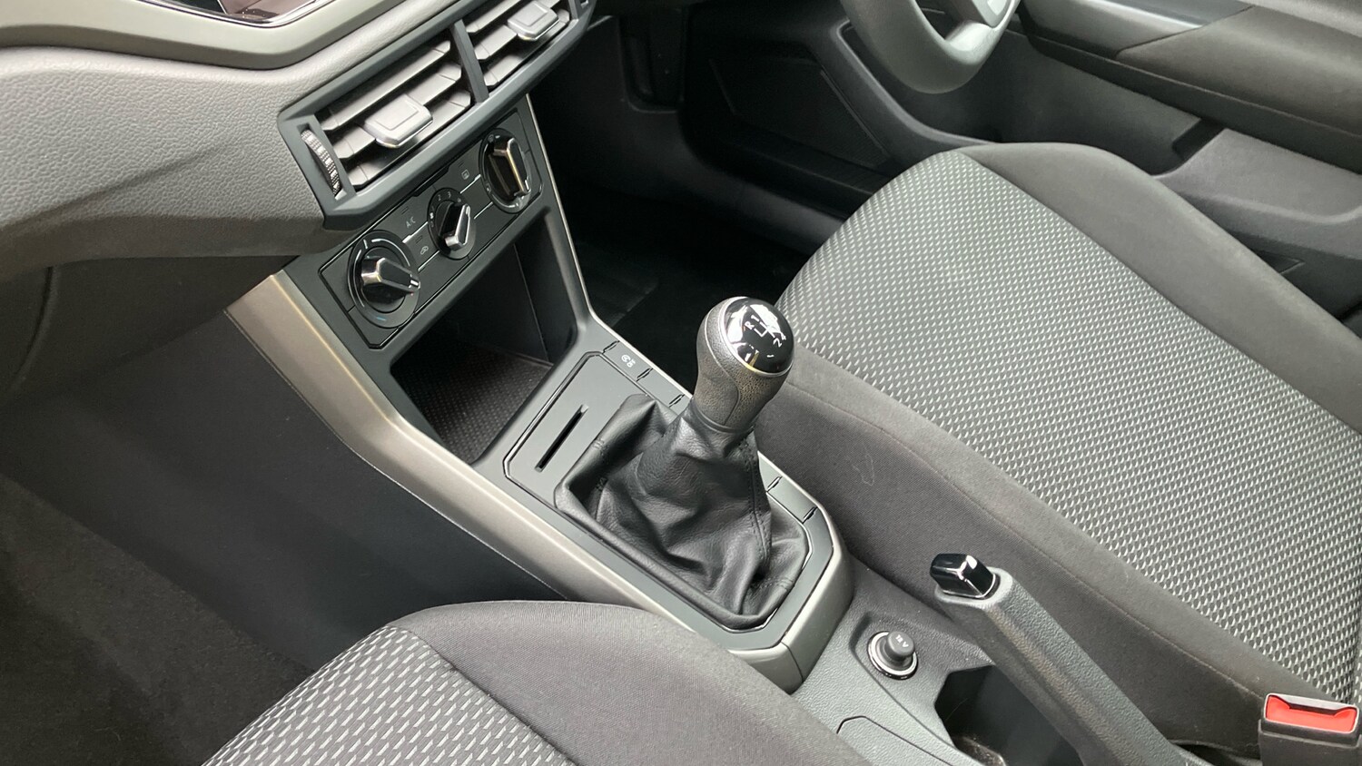 Used Volkswagen Polo 2018 for sale - 77653520: Photo 13