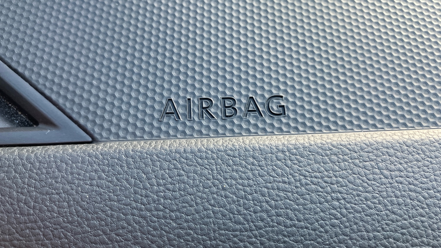 Used Volkswagen Tiguan 2022 for sale - 76637605: Photo 38