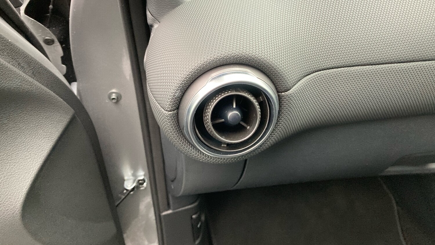 Used Nissan Juke 2024 for sale - 76156541: Photo 31