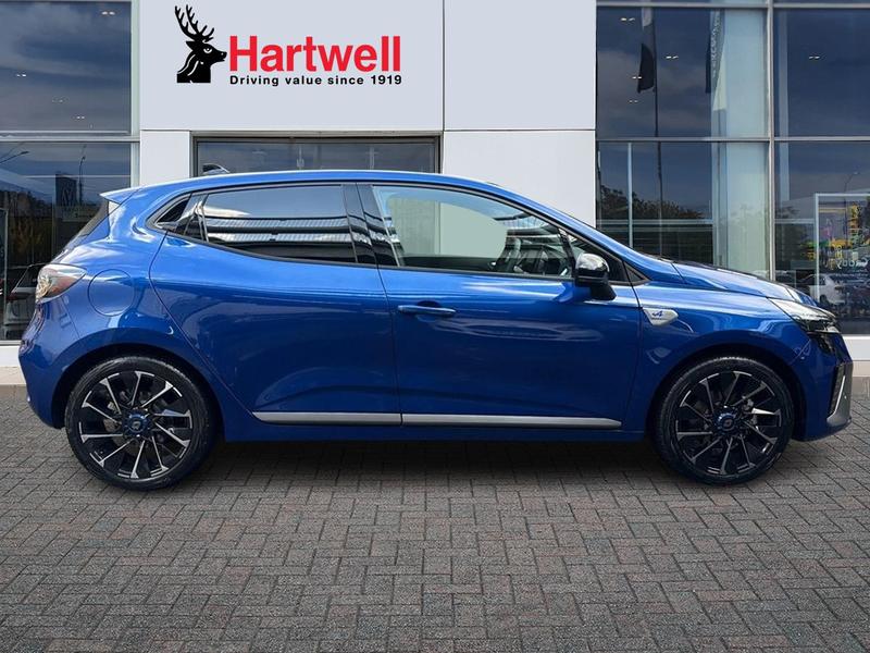 Used Renault Clio 2023 for sale - 76960790: Photo 2