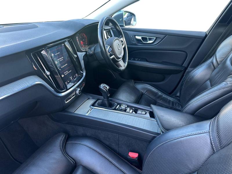 Used Volvo V60 2019 for sale - 77036820: Photo 16