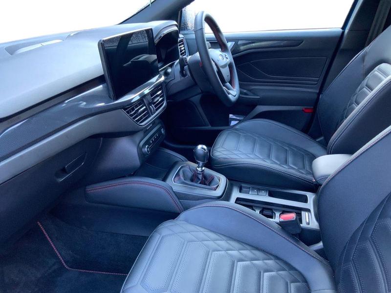 Used Ford Focus 2023 for sale - 76730359: Photo 17