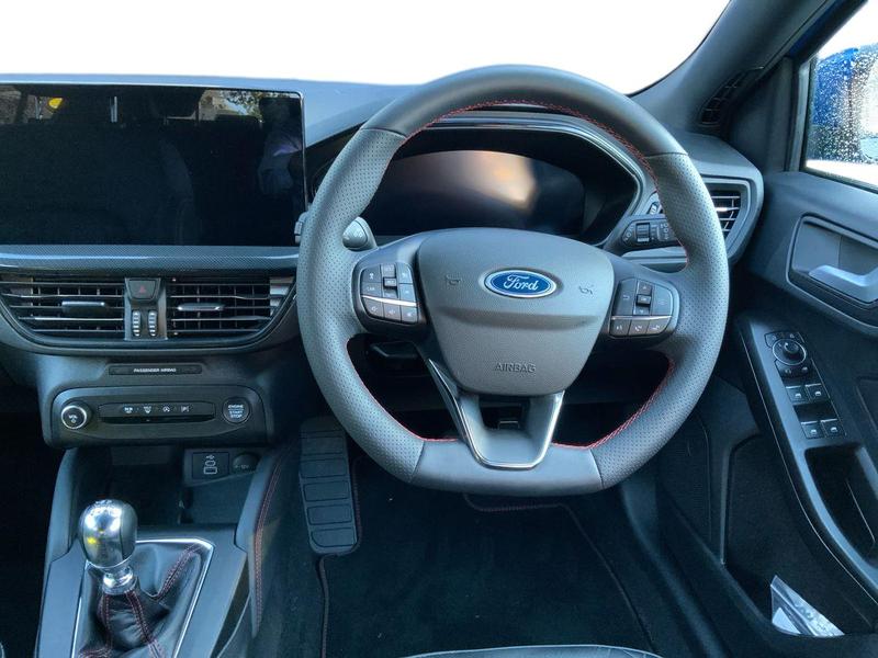 Used Ford Focus 2023 for sale - 76691101: Photo 13