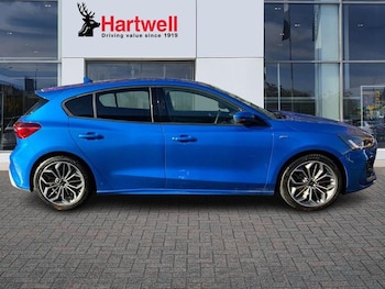 Used Ford Focus 2023 for sale - 76691101: Photo