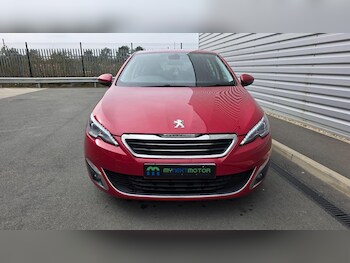 Used Peugeot 308 2015 for sale - 79347169: Photo