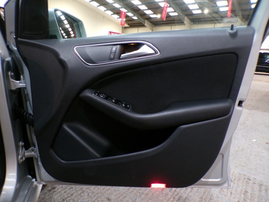 Used Mercedes-Benz B Class 2014 for sale - 77917633: Photo 16