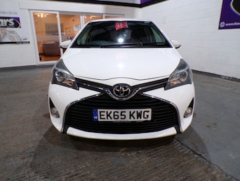 Used Toyota Yaris 2015 for sale - 76885189: Photo