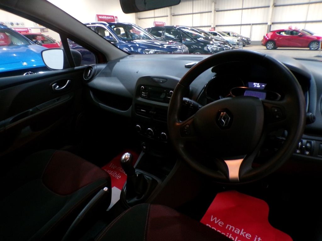 Used Renault Clio 2015 for sale - 76786983: Photo 18