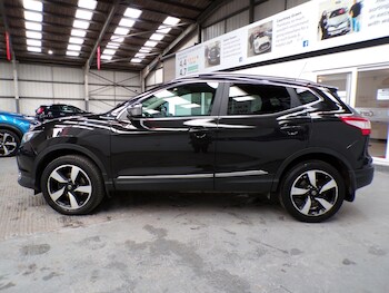Used Nissan Qashqai 2015 for sale - 77622808: Photo
