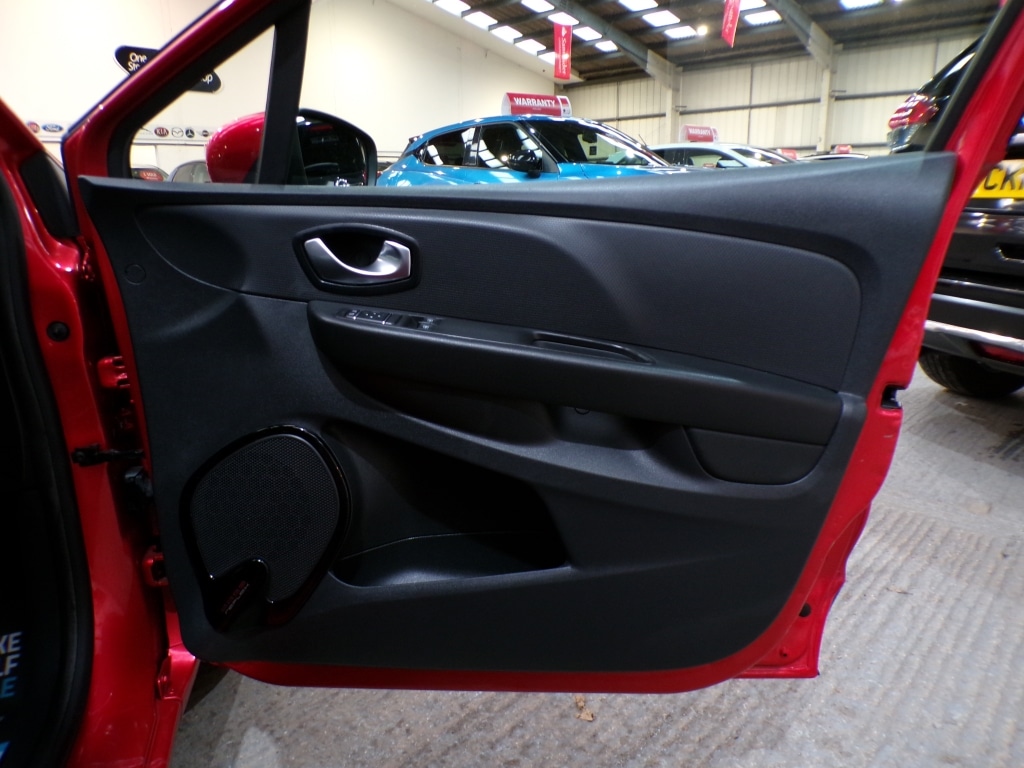 Used Renault Clio 2016 for sale - 77548511: Photo 16