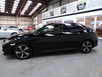 Used Honda Civic 2018 for sale - 76799566: Photo