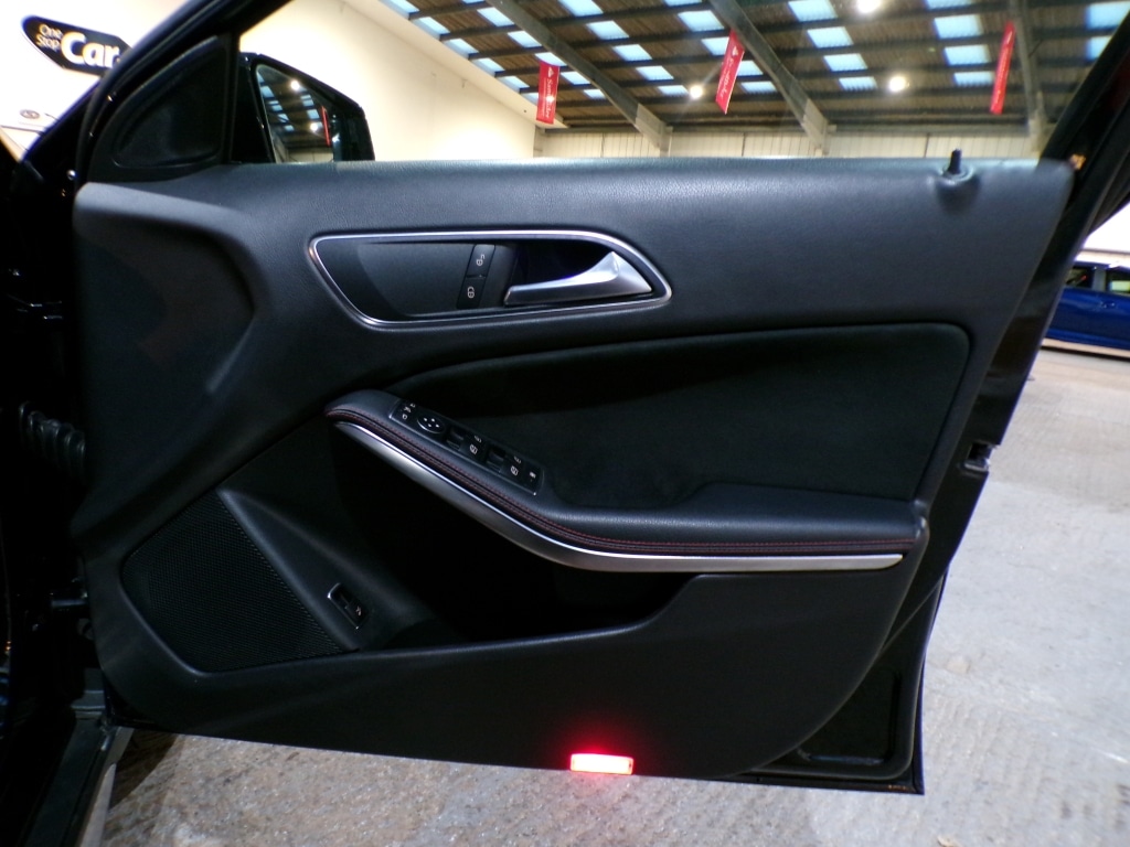 Used Mercedes-Benz GLA 2018 for sale - 77237208: Photo 16