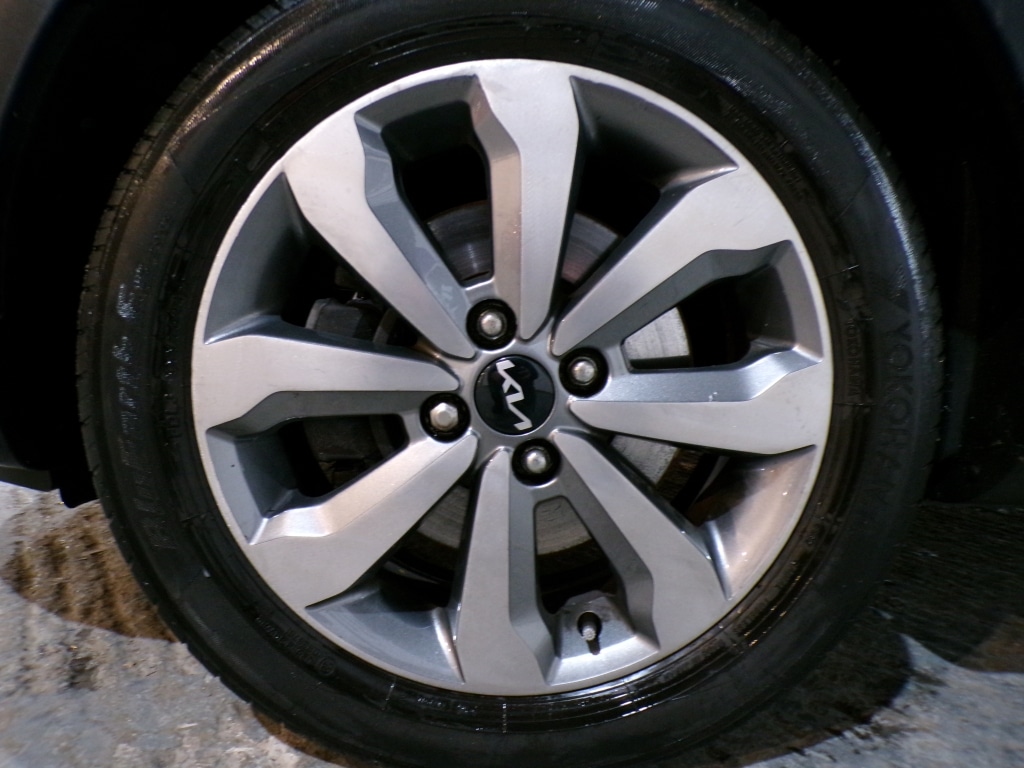 Used Kia Stonic 2023 for sale - 76891570: Photo 10