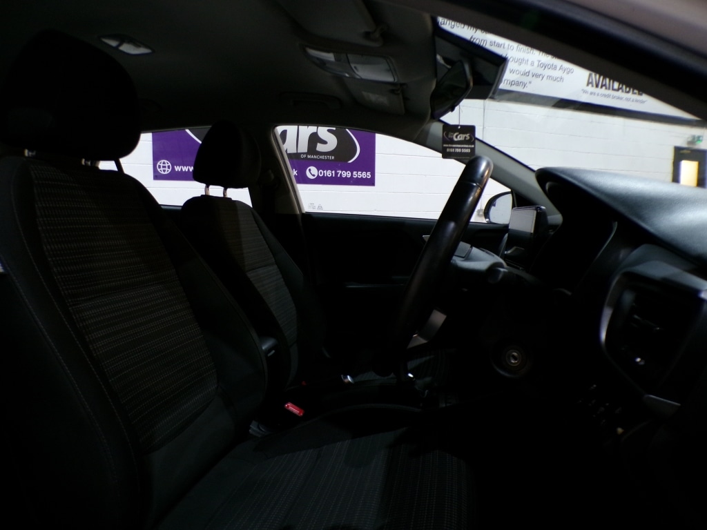 Used Kia Stonic 2023 for sale - 76891570: Photo 16