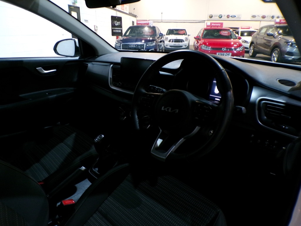 Used Kia Stonic 2023 for sale - 76891570: Photo 17