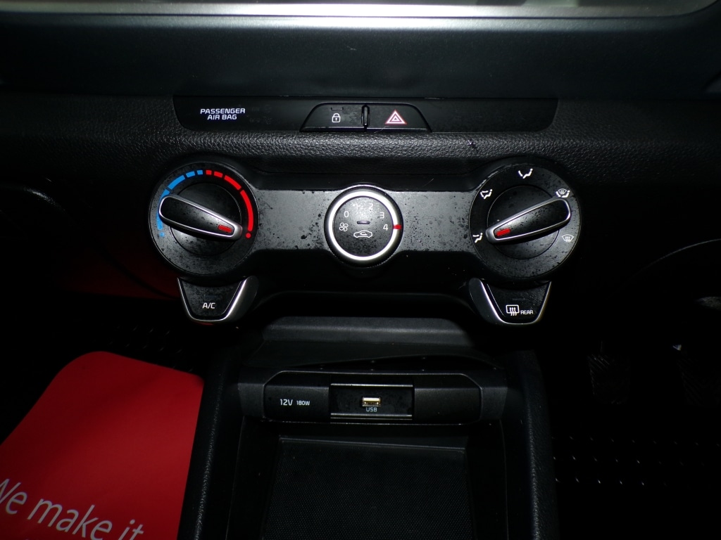 Used Kia Stonic 2023 for sale - 76891570: Photo 22