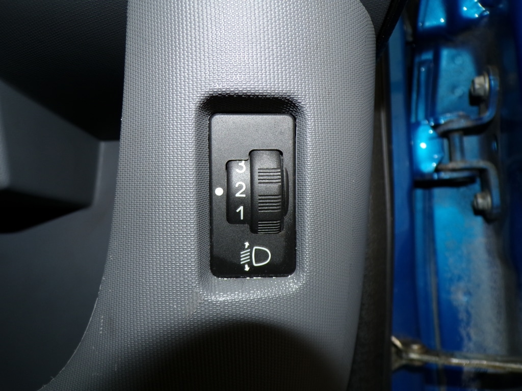 Used Toyota AYGO 2010 for sale - 77536181: Photo 21