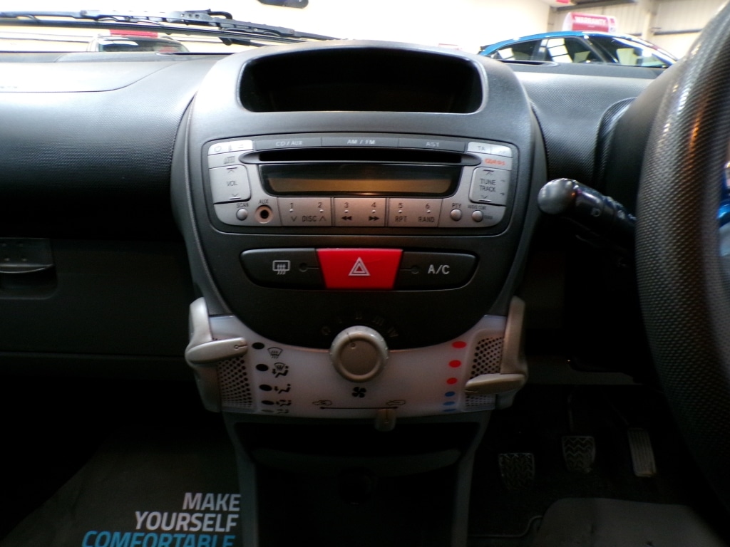 Used Toyota AYGO 2010 for sale - 77536181: Photo 23