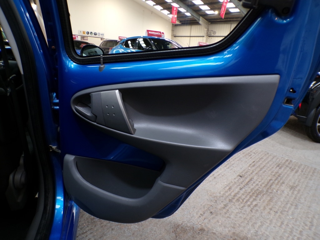 Used Toyota AYGO 2010 for sale - 77536181: Photo 27