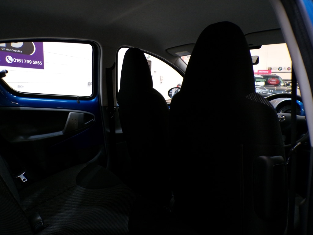 Used Toyota AYGO 2010 for sale - 77536181: Photo 29