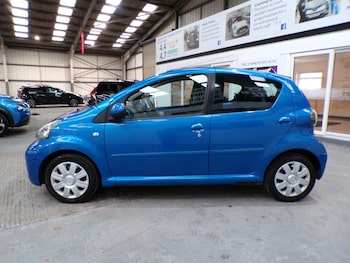 Used Toyota AYGO 2010 for sale - 77536181: Photo