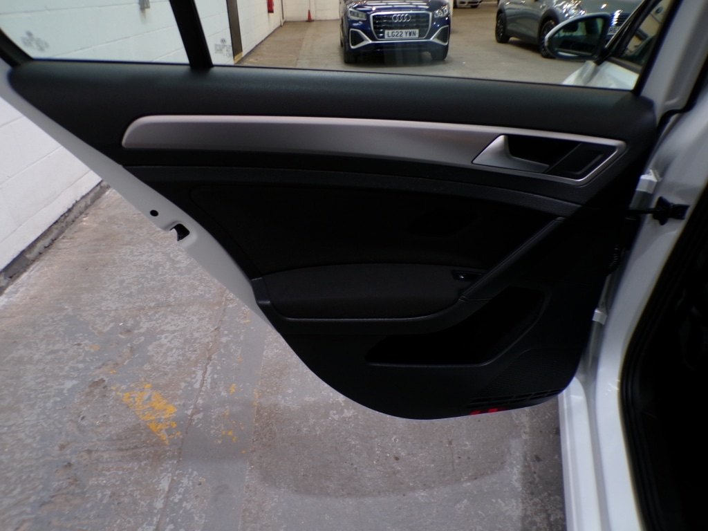 Used Volkswagen Golf 2019 for sale - 77251444: Photo 27