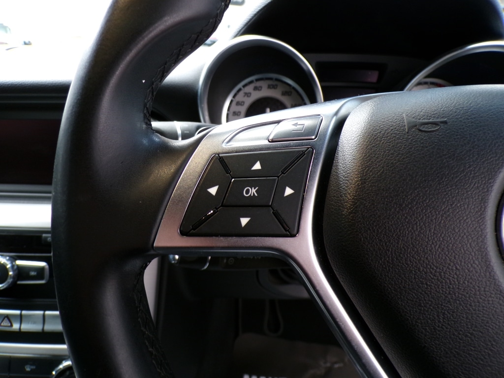 Used Mercedes-Benz SLK 2012 for sale - 78211549: Photo 21