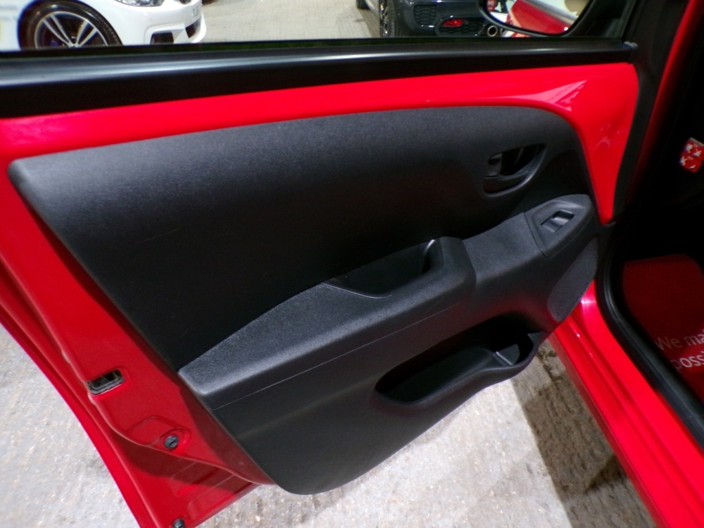 Used Toyota AYGO 2019 for sale - 76787035: Photo 13