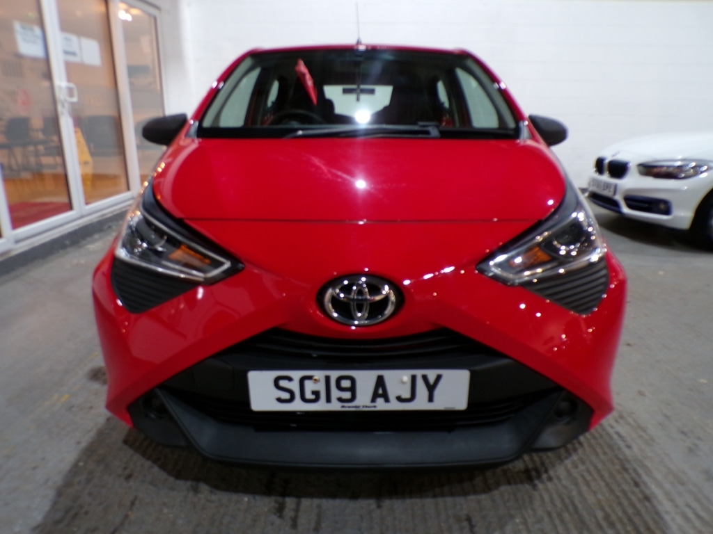Used Toyota AYGO 2019 for sale - 76787035: Photo 2