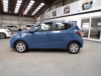 Used Hyundai i10 2017 for sale - 78895262: Photo