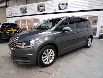 Used Volkswagen Touran 2017 for sale - 77318837: Photo