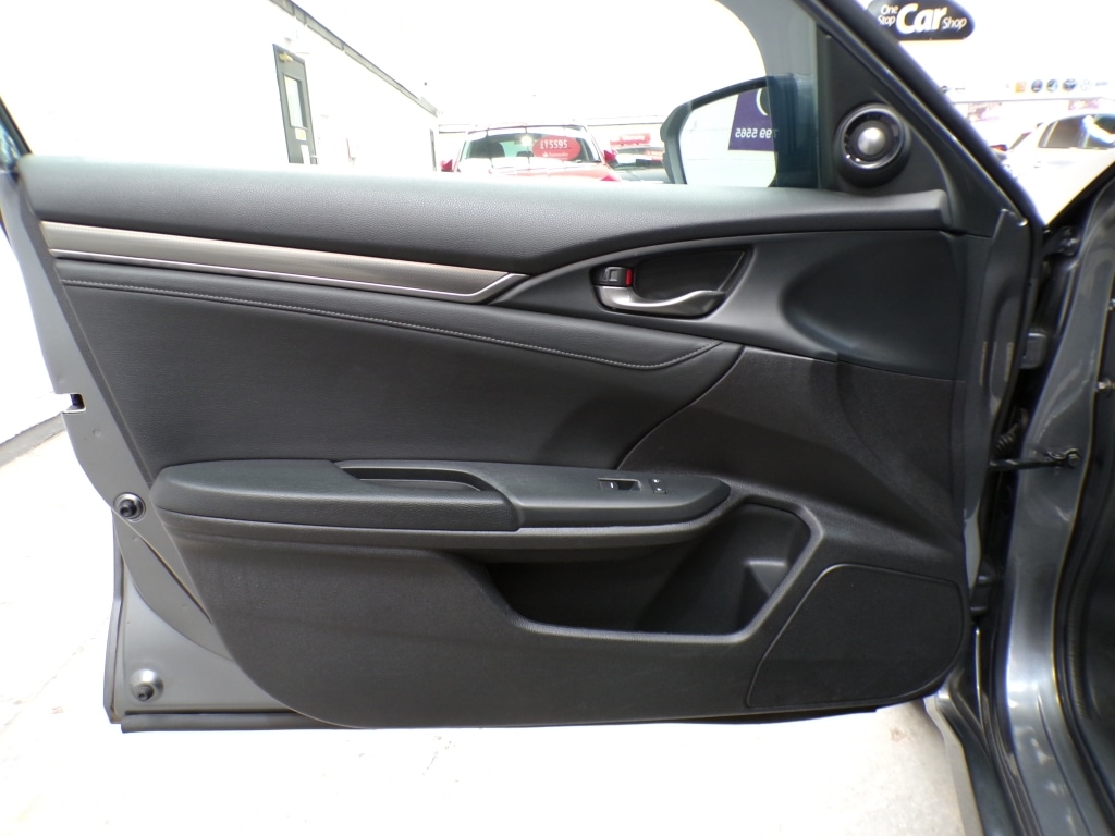 Used Honda Civic 2018 for sale - 77991929: Photo 13