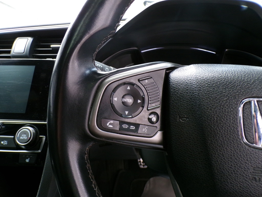 Used Honda Civic 2018 for sale - 77991929: Photo 21