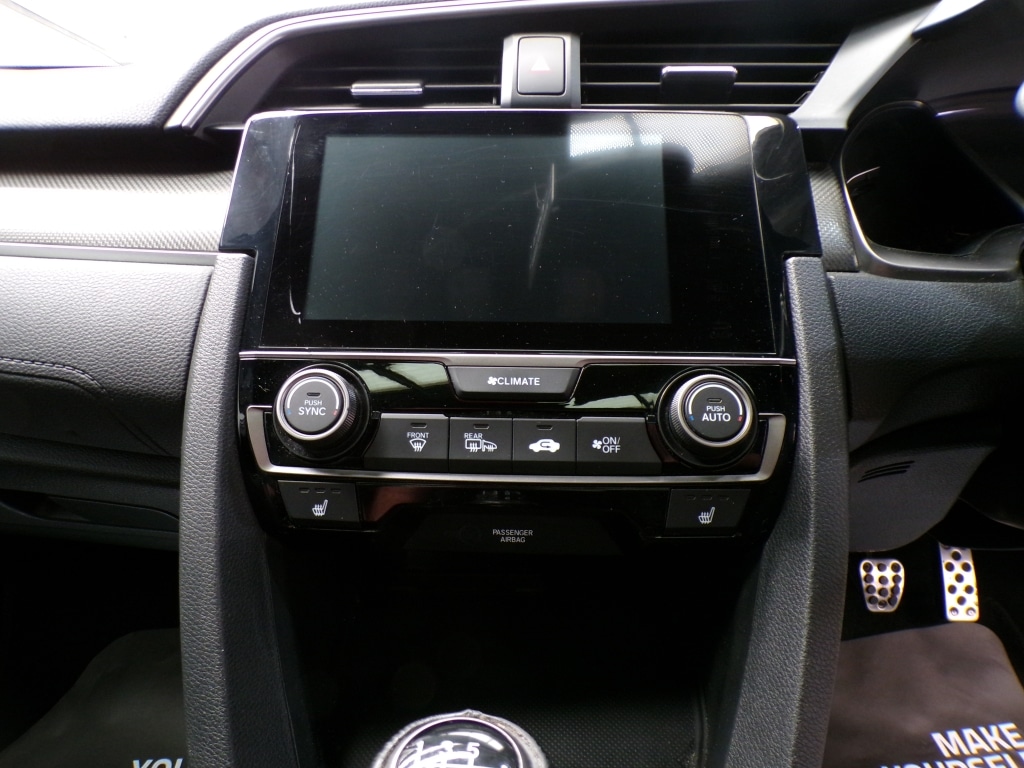 Used Honda Civic 2018 for sale - 77991929: Photo 26