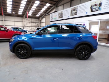 Used Volkswagen T-Roc 2020 for sale - 78482825: Photo