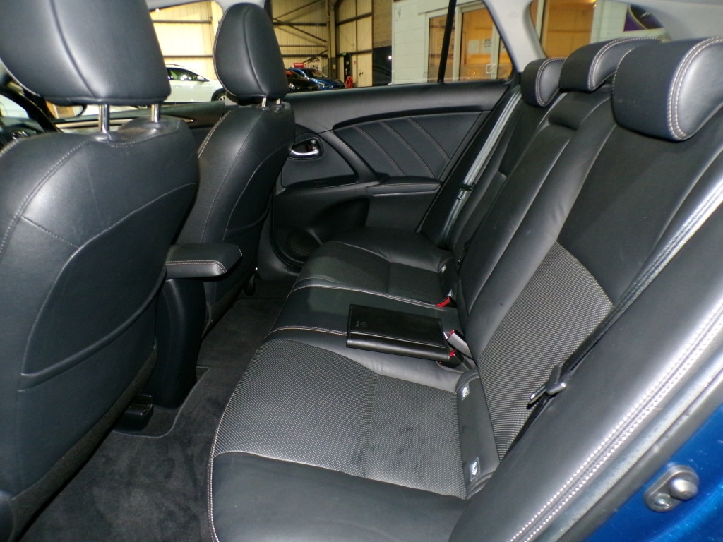 Used Toyota Avensis 2016 for sale - 76860212: Photo 28