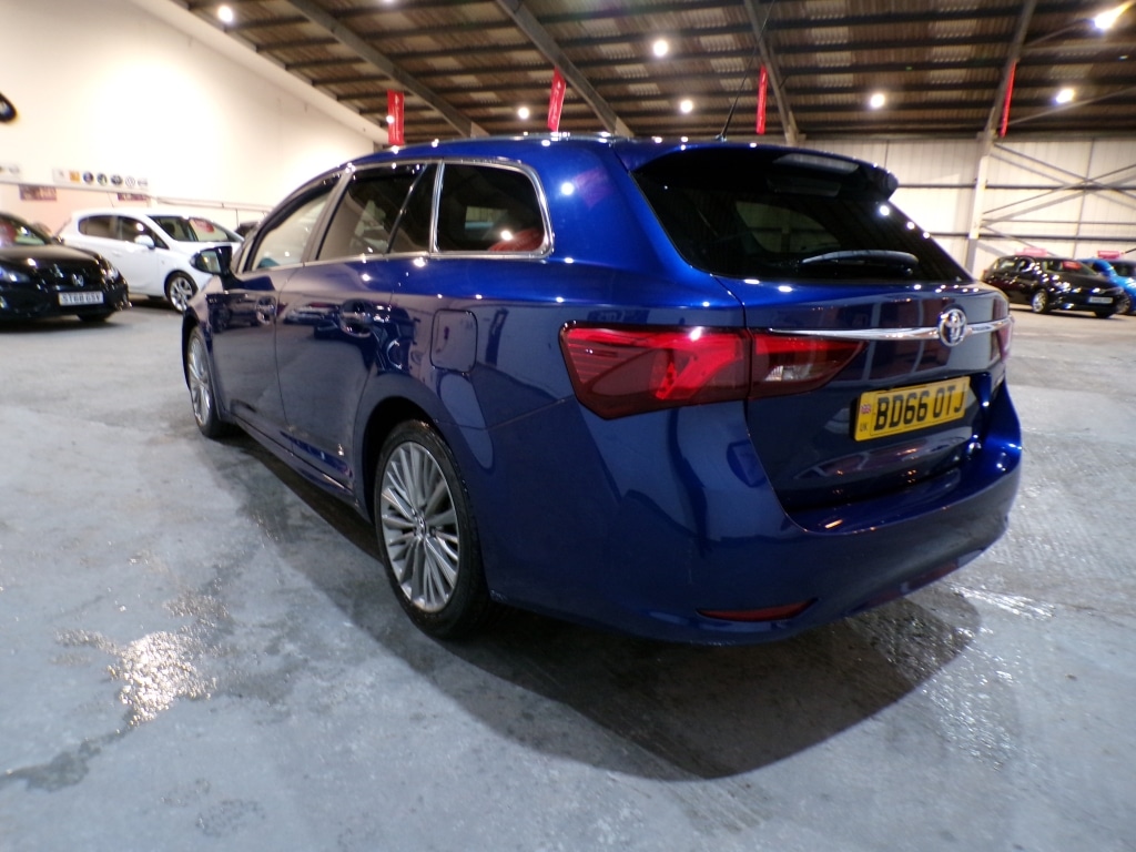 Used Toyota Avensis 2016 for sale - 76860212: Photo 5