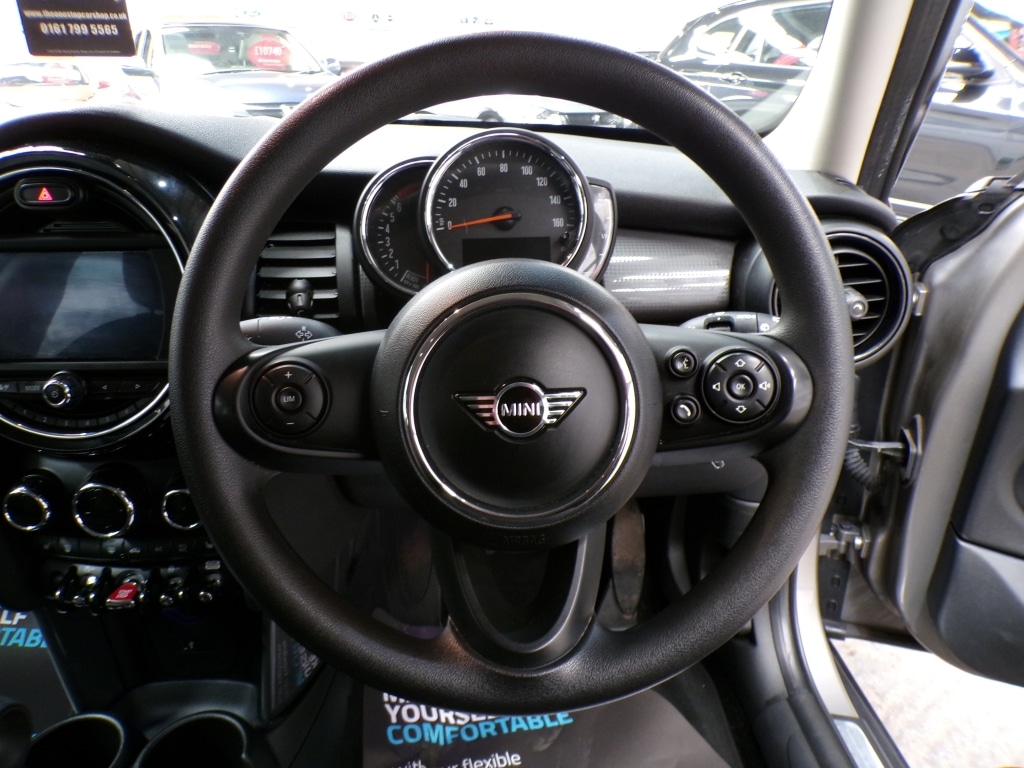 Used MINI Hatch 2019 for sale - 77833190: Photo 19