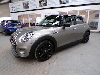 Used MINI Hatch 2019 for sale - 77833190: Photo
