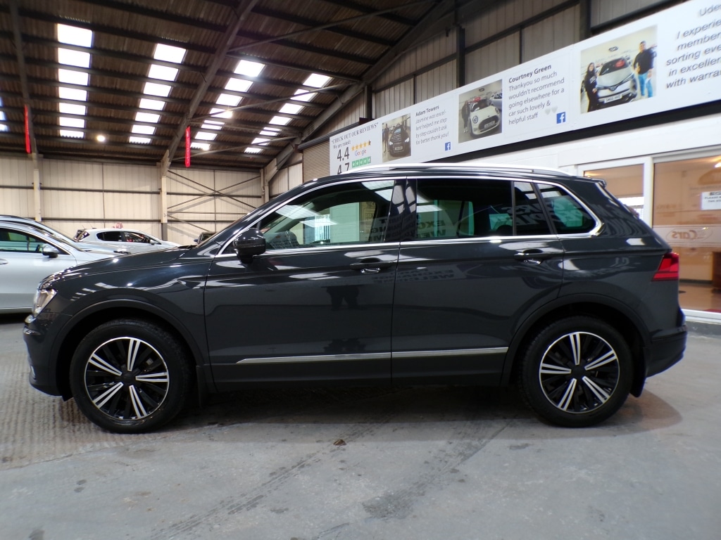 Used Volkswagen Tiguan 2017 for sale - 77012676: Photo 4