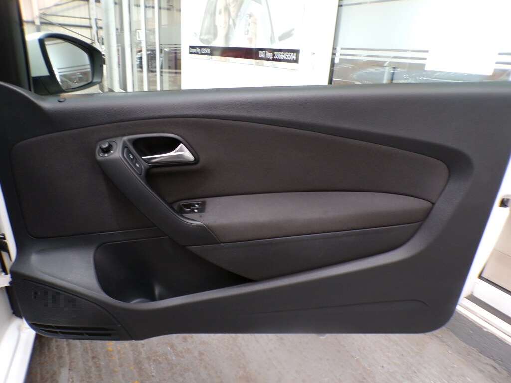 Used Volkswagen Polo 2010 for sale - 76787037: Photo 12