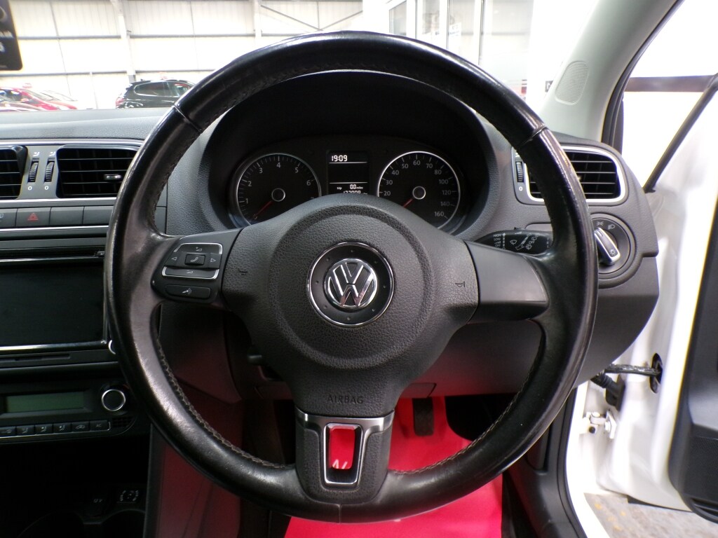Used Volkswagen Polo 2010 for sale - 76787037: Photo 15