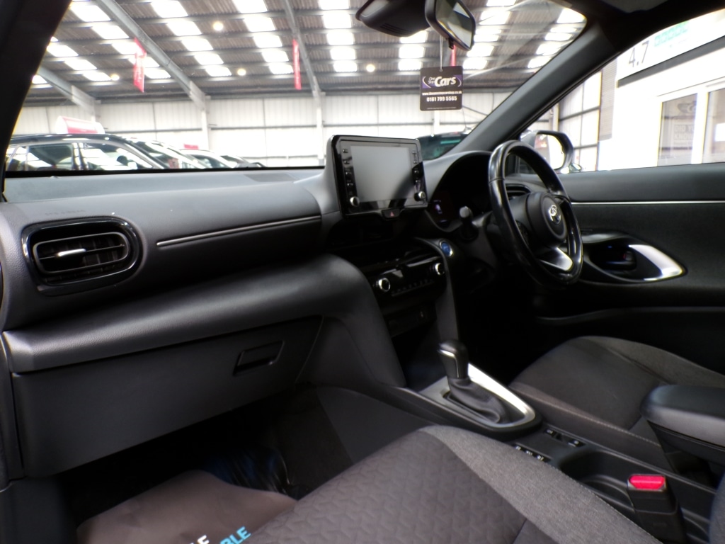 Used Toyota Yaris Cross 2022 for sale - 77933650: Photo 13