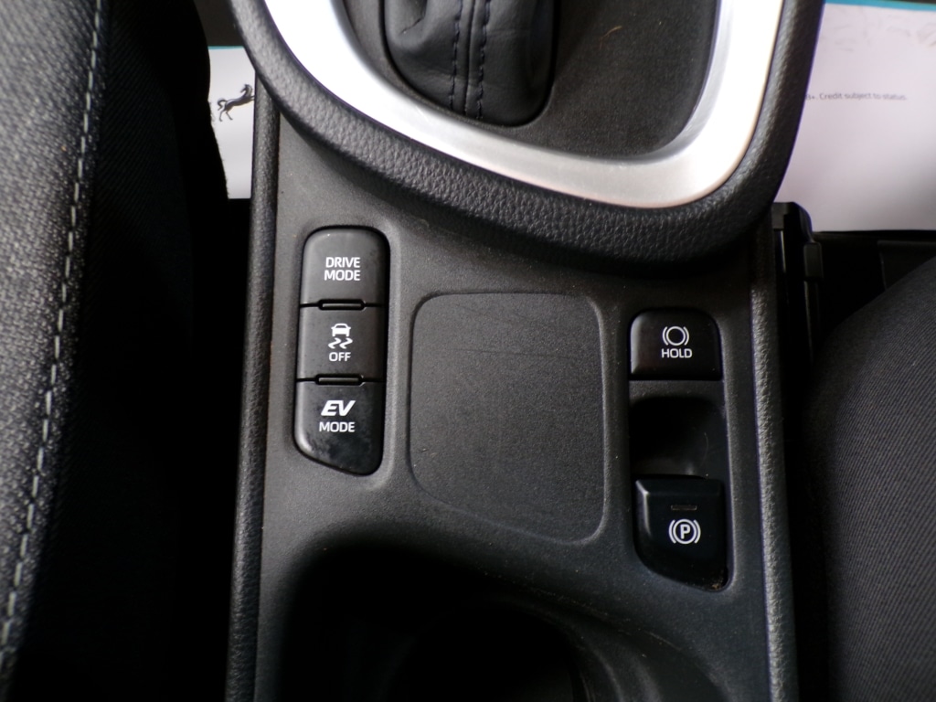 Used Toyota Yaris Cross 2022 for sale - 77933650: Photo 24