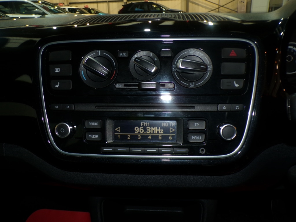 Used Volkswagen up! 2014 for sale - 76787003: Photo 16