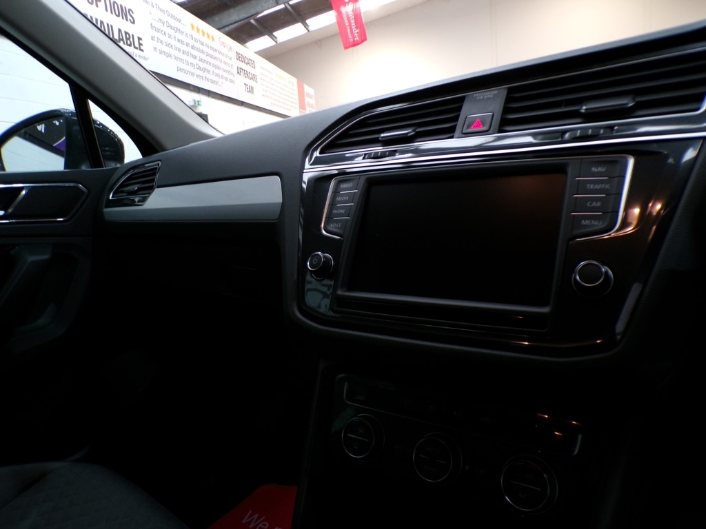 Used Volkswagen Tiguan 2017 for sale - 76911428: Photo 25