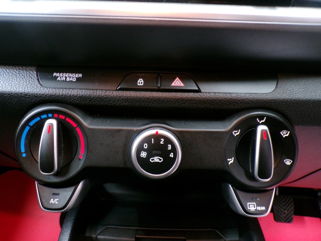 Used Kia Stonic 2021 for sale - 76787018: Photo 24