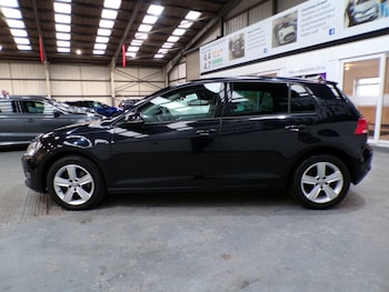 Used Volkswagen Golf 2016 for sale - 77201537: Photo