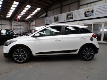 Used Hyundai i20 2016 for sale - 78332921: Photo